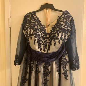 Prom midi Navy and Tan dress